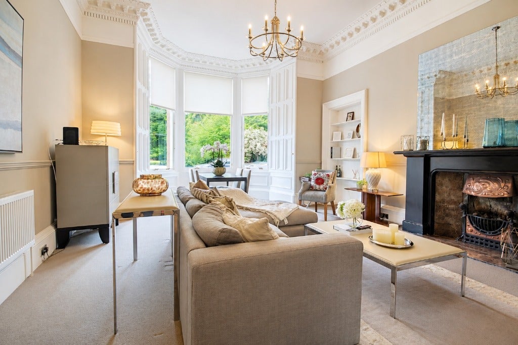 Flat Glencairn Crescent in City of Edinburgh