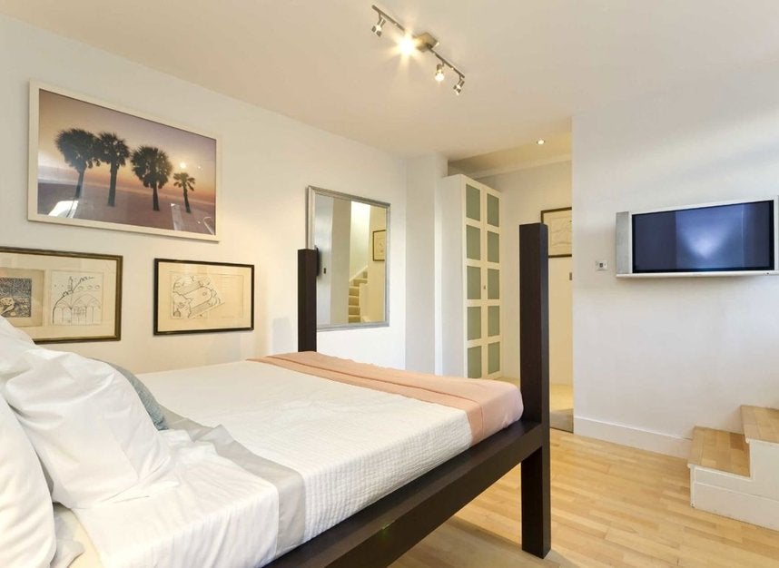 Flat Ladbroke Grove in Greater London