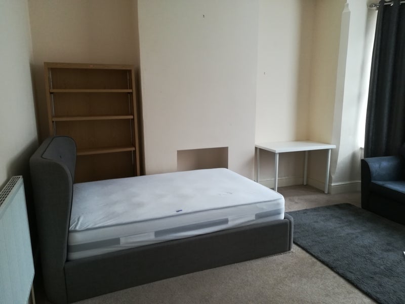 Room Waldeck Road in Nottingham