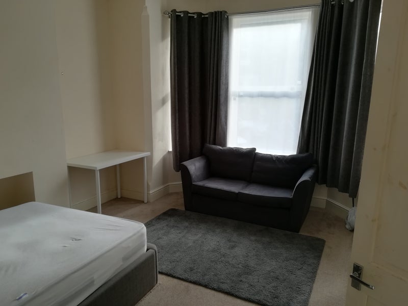 Room Waldeck Road in Nottingham