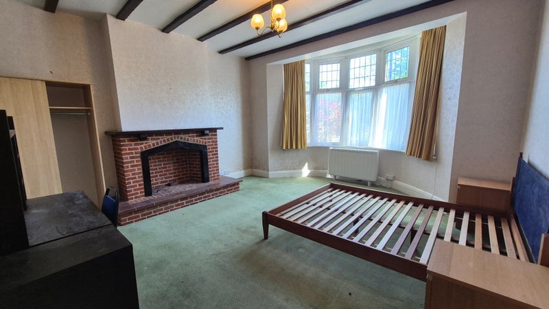 Room Green Lanes in Greater London