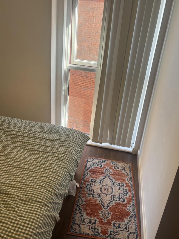Room Sillavan Way in Salford