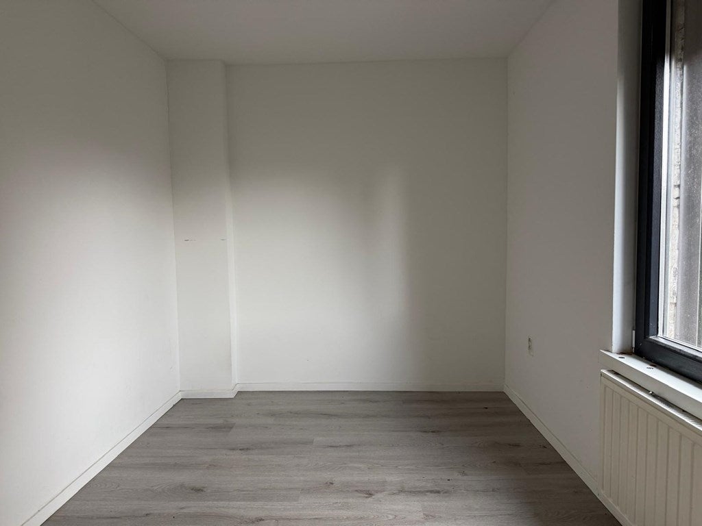 Twee-onder-één-kap te koop: Sint Barbarastraat 68, Heerlen