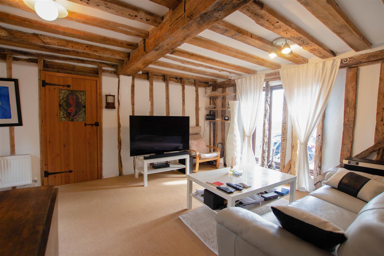 House Deynes Road in Uttlesford