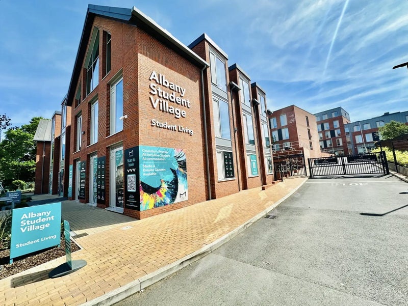Room Albany Road in Coventry