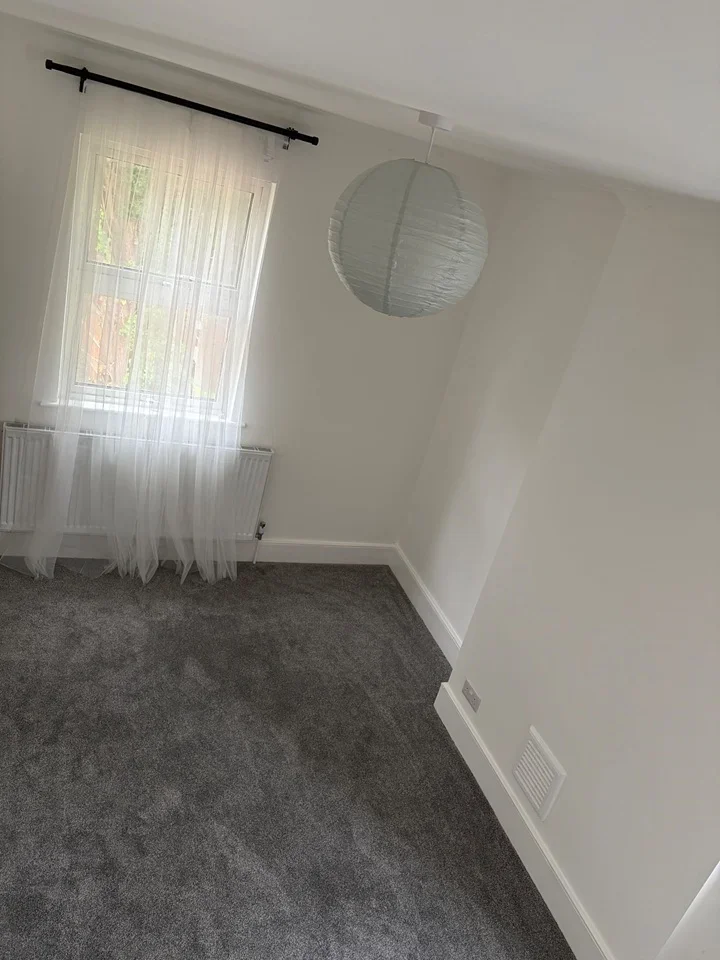 Flat Wokingham Road in Bracknell