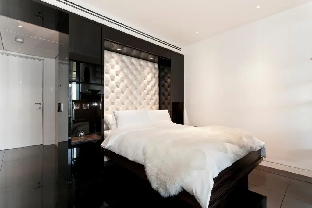 Flat Moor Lane in City of London