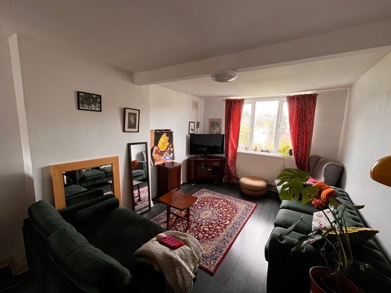 Flat Boveney Road in Greater London