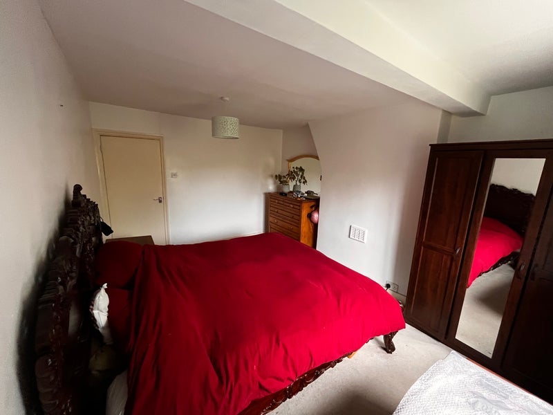 Flat Boveney Road in Greater London
