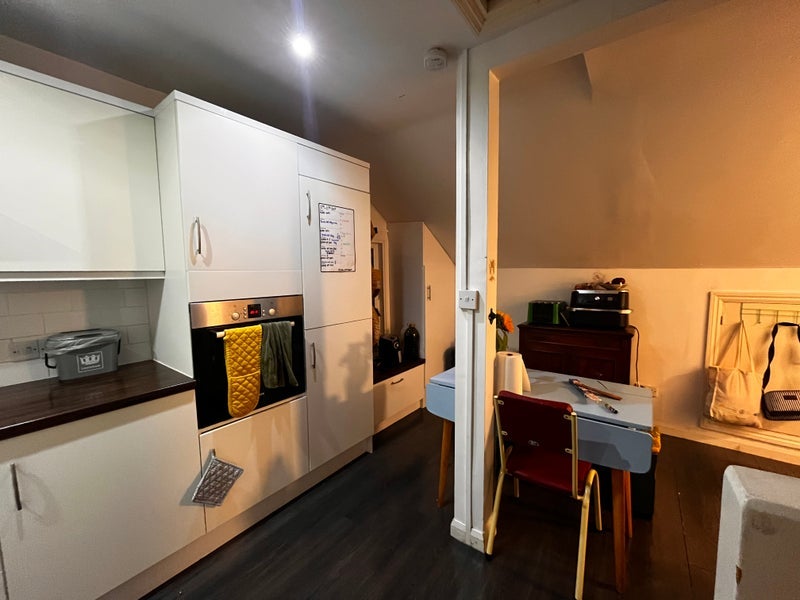 Flat Boveney Road in Greater London