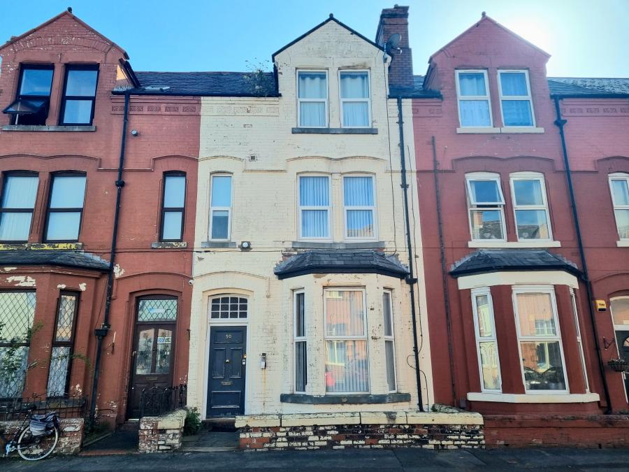 Flat Arpley Street in Warrington