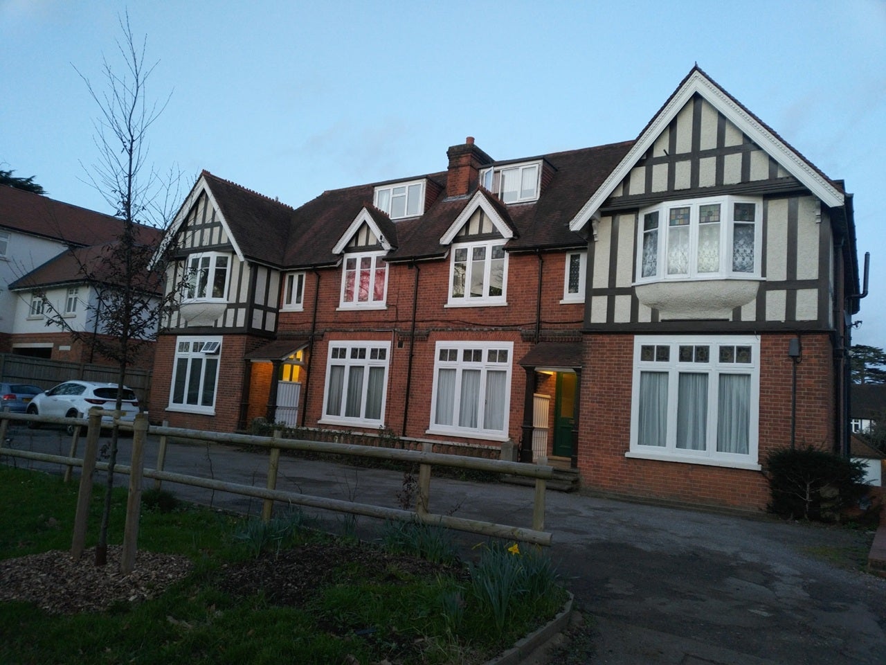 Flat Castle Hill in Maidenhead