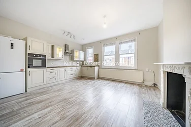 Flat Kingston Road in Greater London