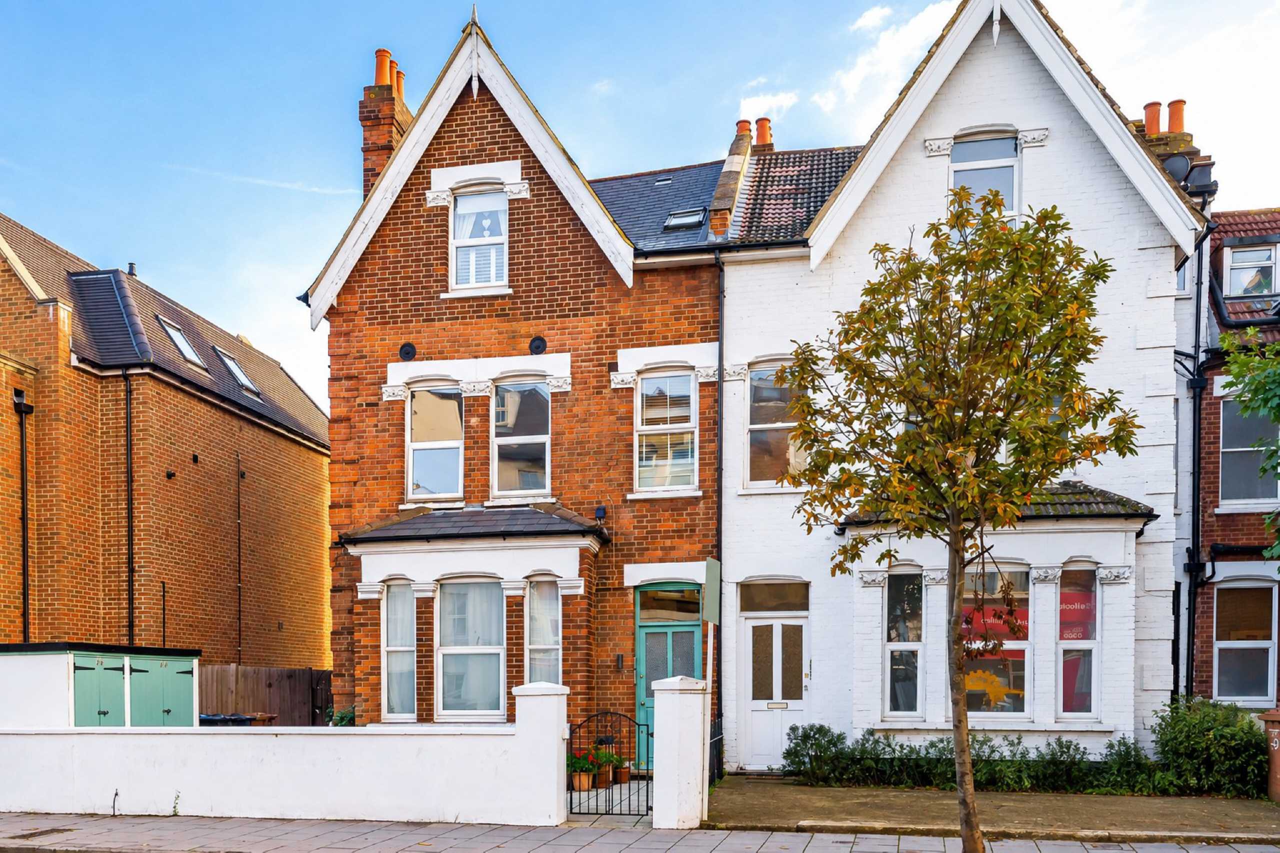 Flat Merton Road in Greater London