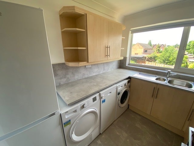 Flat Brampton Court in Maidenhead