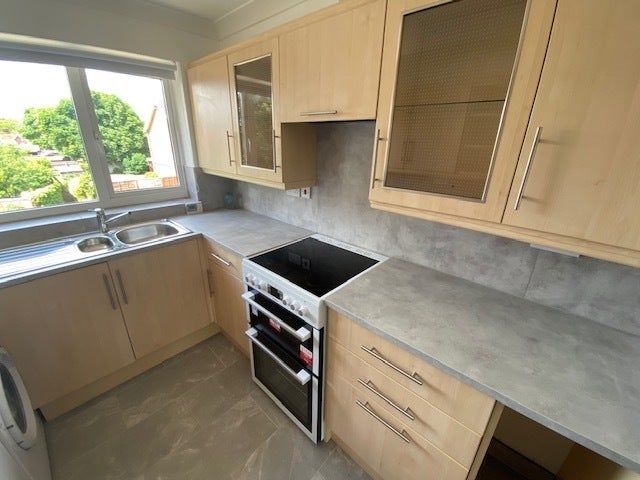 Flat Brampton Court in Maidenhead