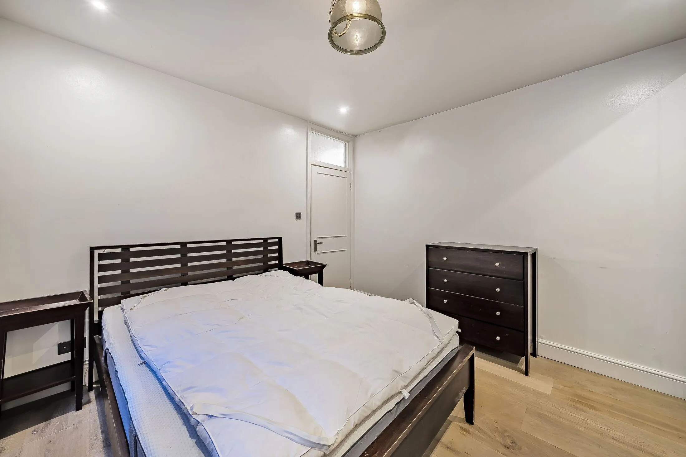 Flat Ashburnham Road in Greater London