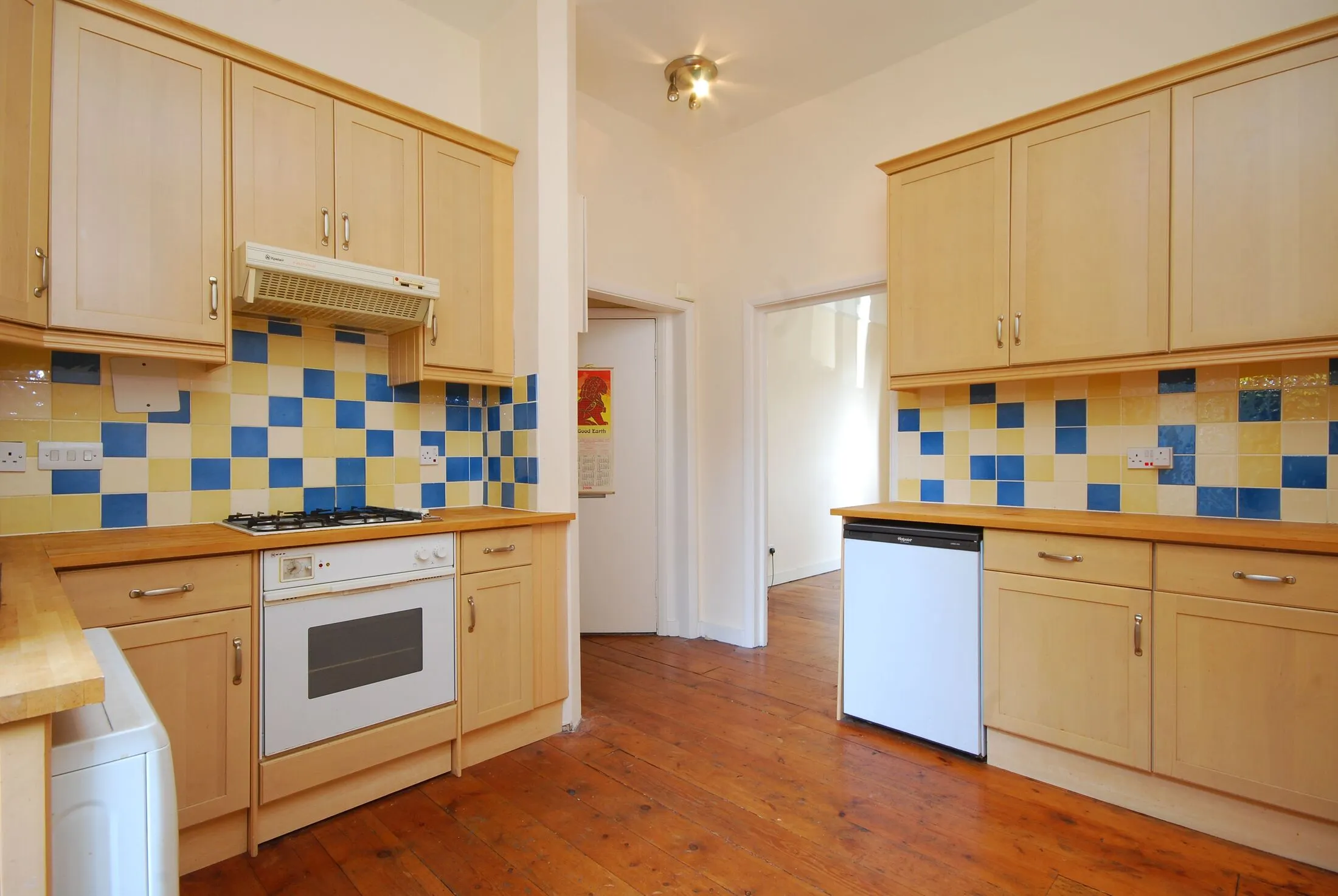 Flat Knoll Road in Greater London