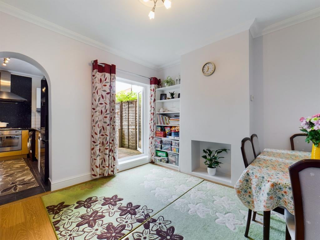 House Benhill Road in Greater London