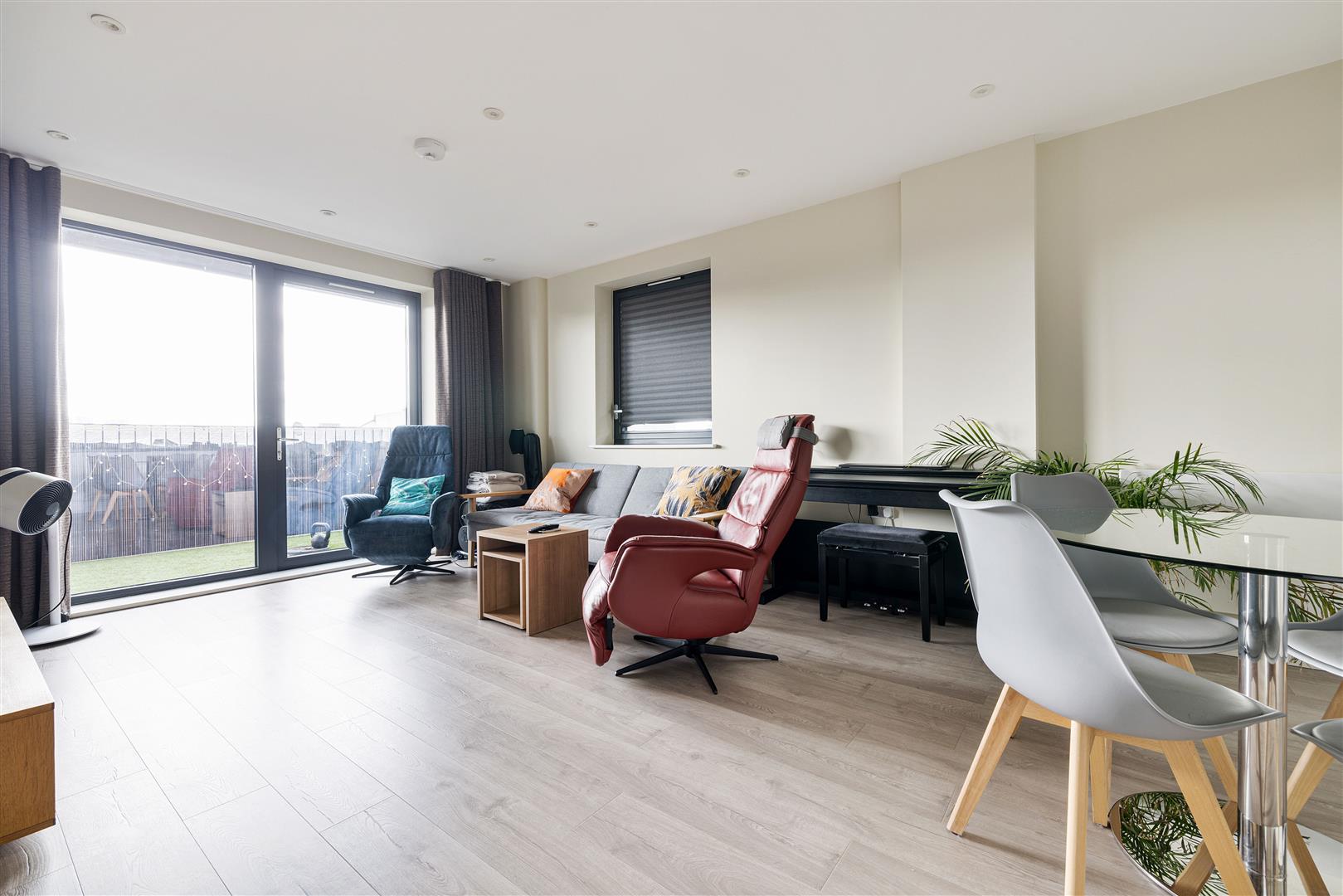 Flat Sutherland Road in Greater London