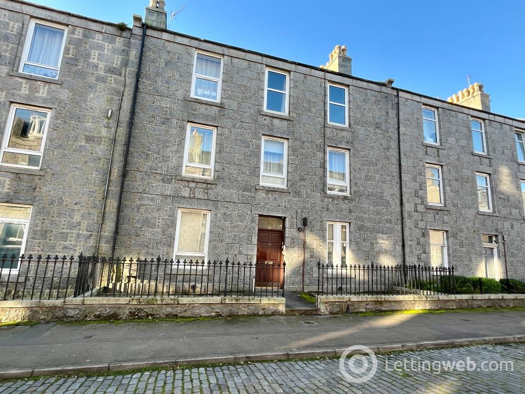 Flat Summerfield Terrace in Aberdeen City