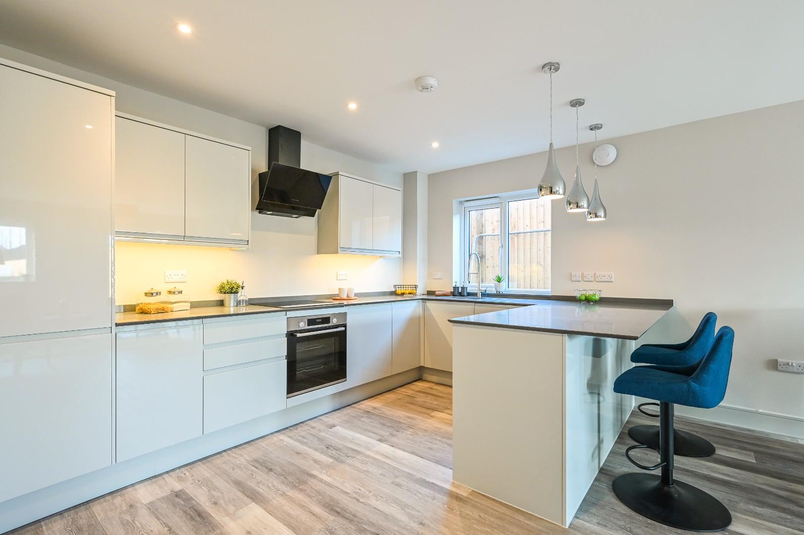 Flat Salcombe Avenue in Portsmouth