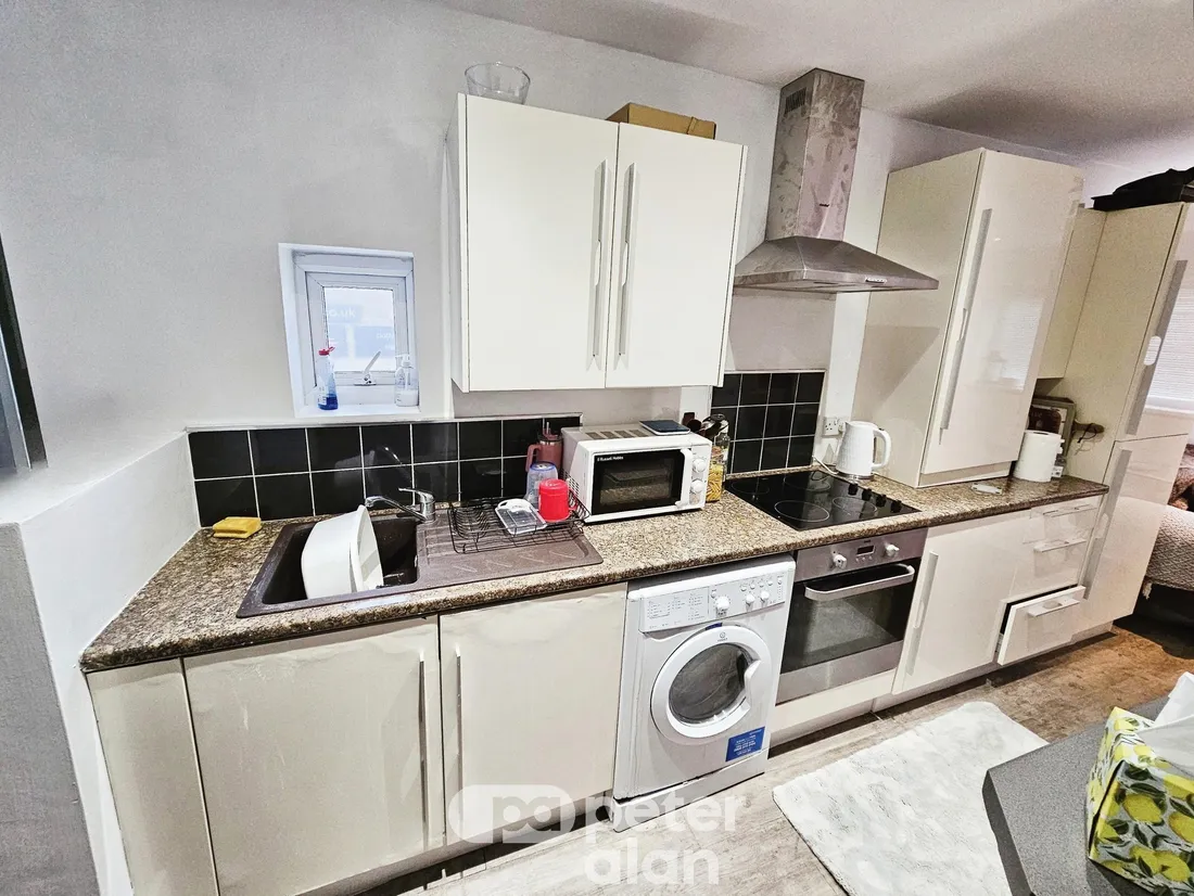 Flat Mary Street in Porthcawl