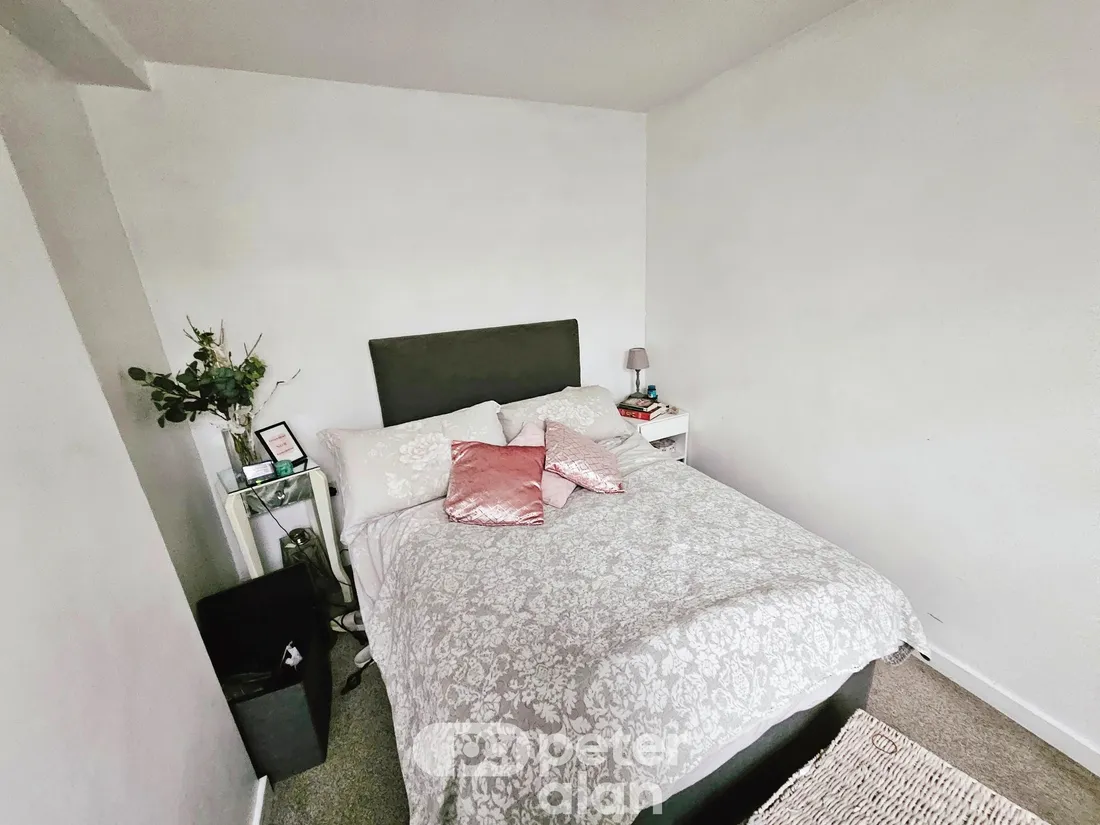 Flat Mary Street in Porthcawl