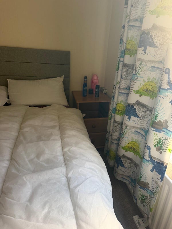 Room Edensor Street in Newcastle-under-Lyme