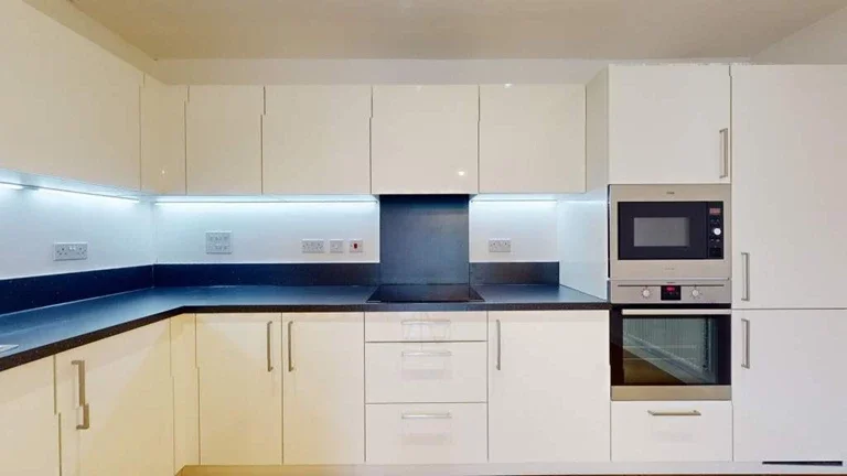 Flat Bramwell Way in Greater London