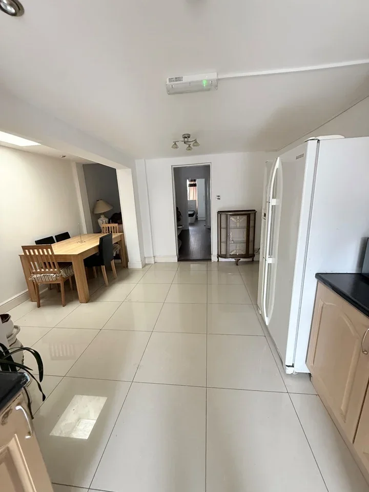 Room Lea Road in Greater London