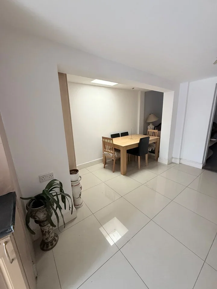 Room Lea Road in Greater London