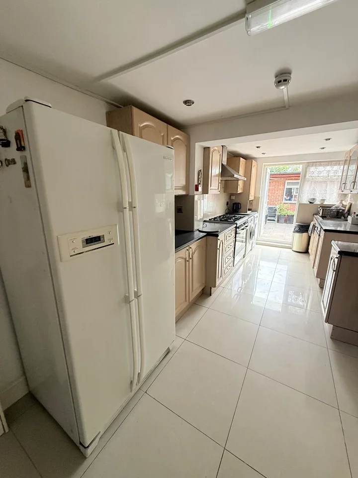 Room Lea Road in Greater London
