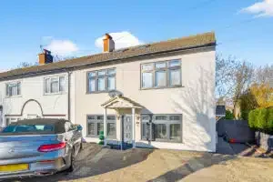House Kensington Avenue in Greater London