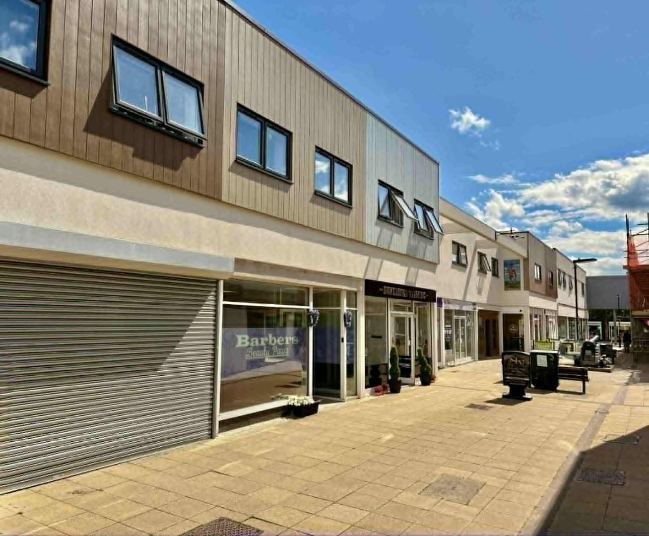 Flat Wellington Way in Waterlooville