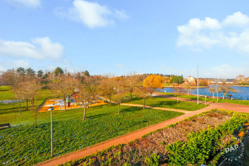 Flat Rue Père André Jarlan in Évry