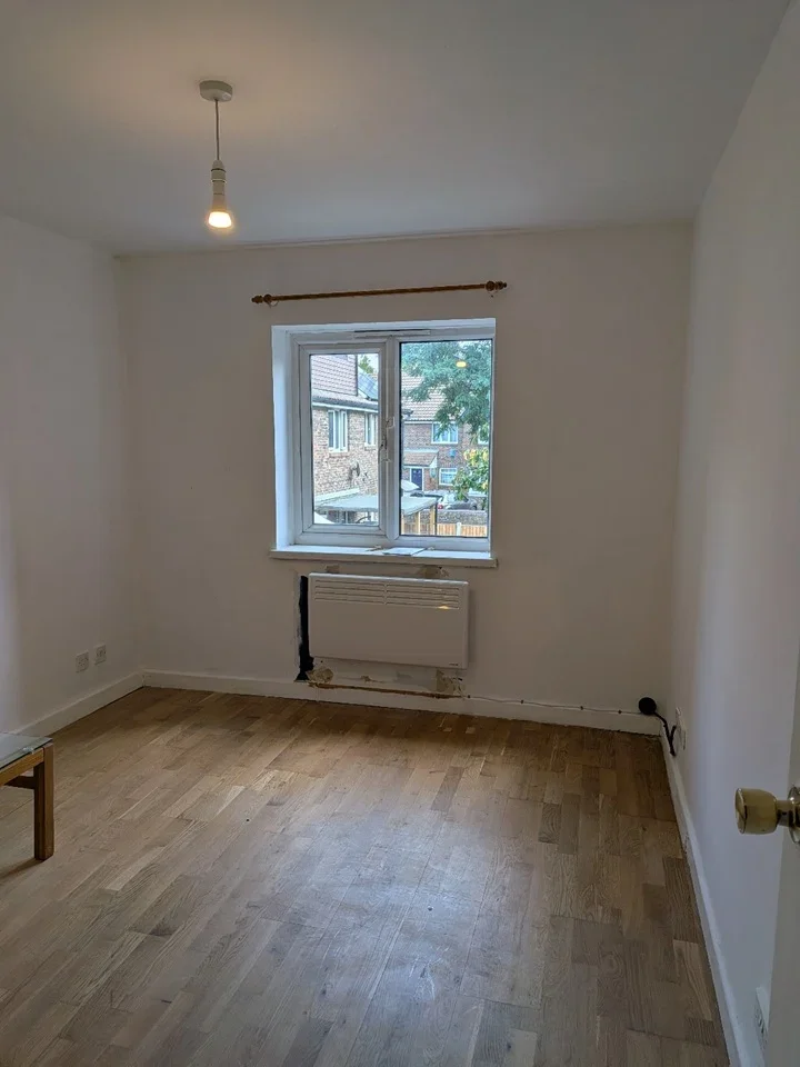 Flat Northumberland Road in Greater London