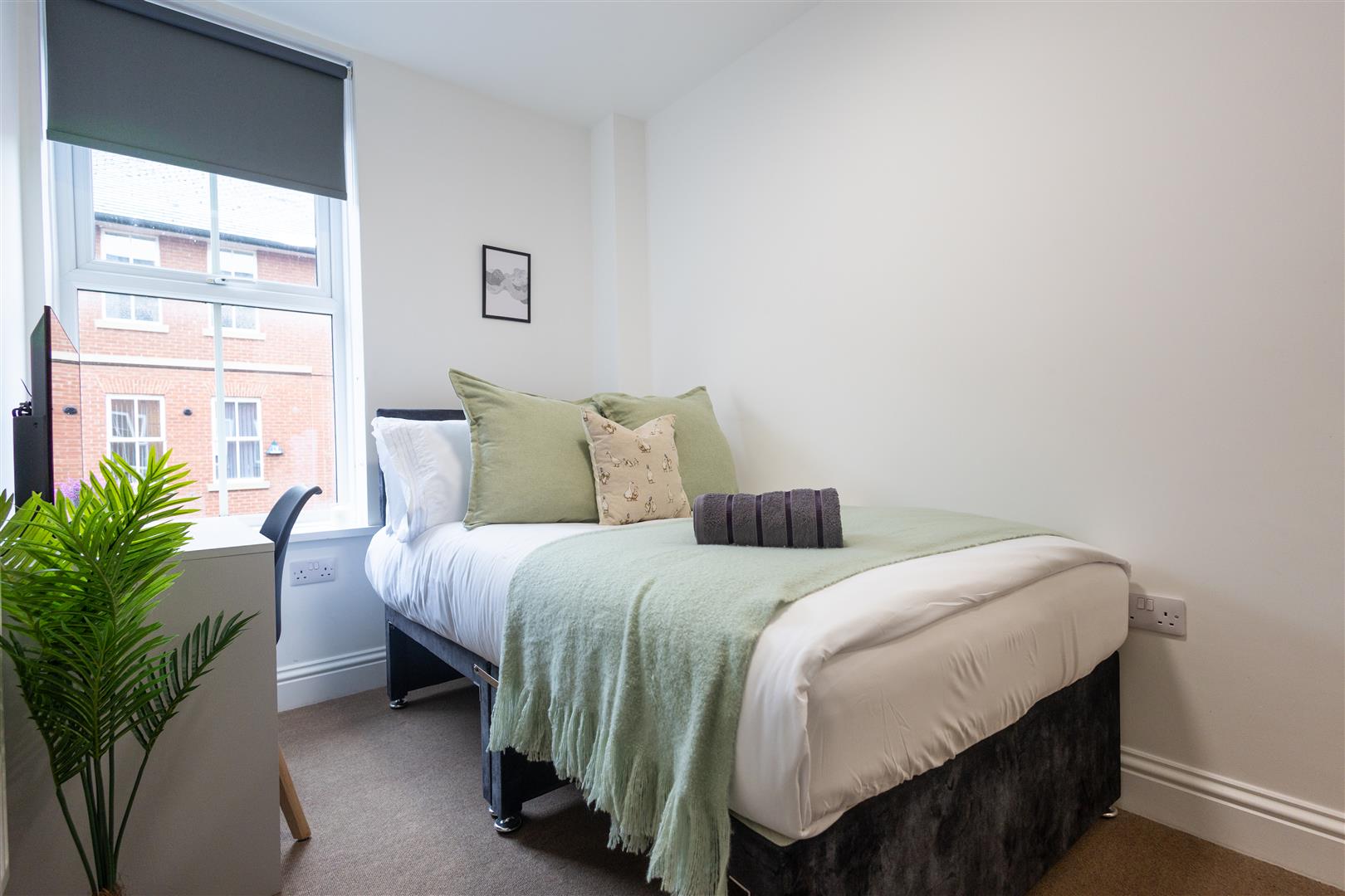 Room Saint James' Court in Derby