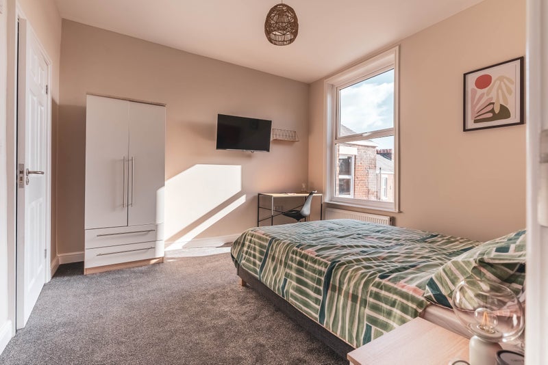 Room Lytham Road in Preston