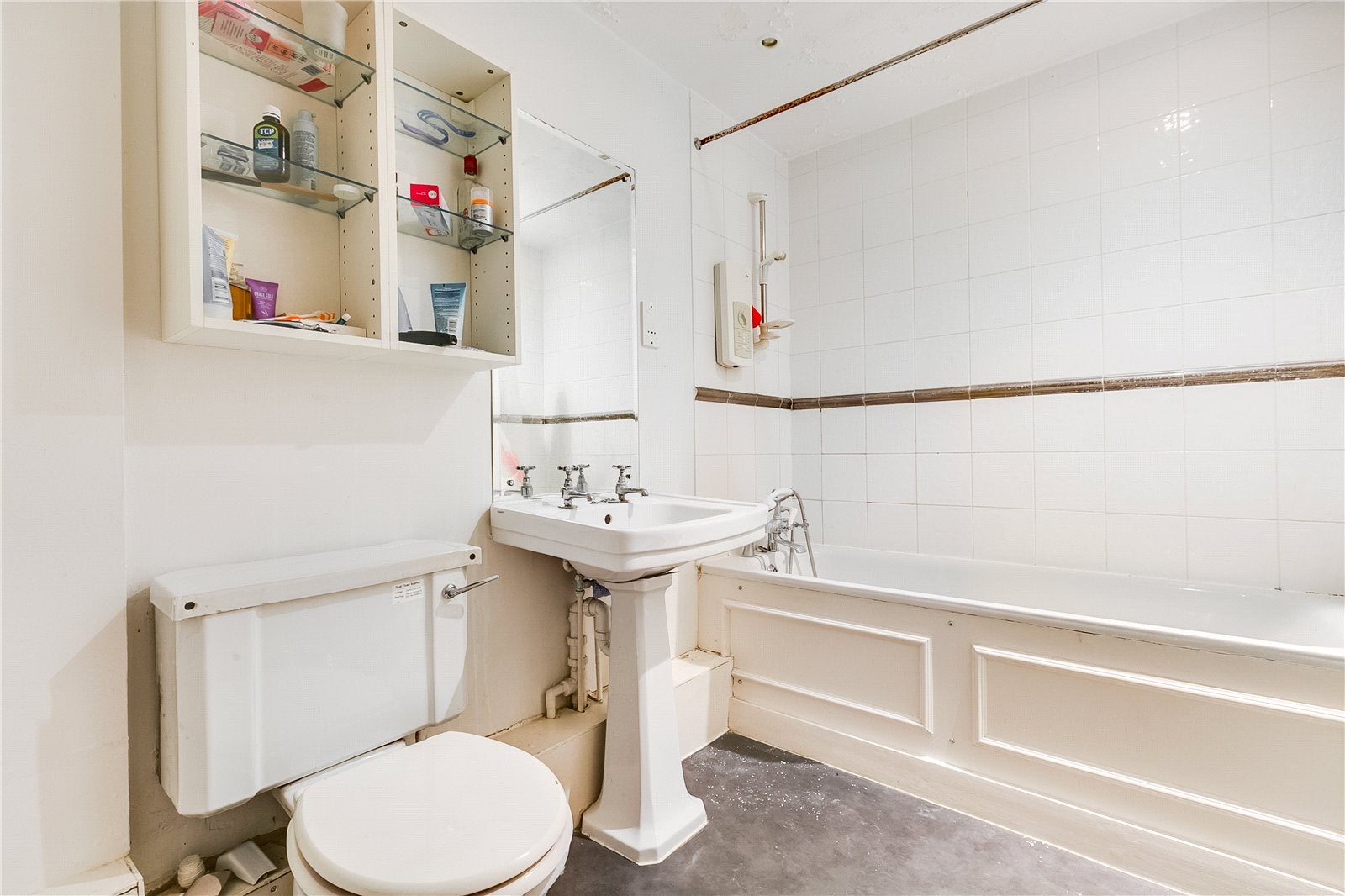 Flat Sulgrave Road in Greater London
