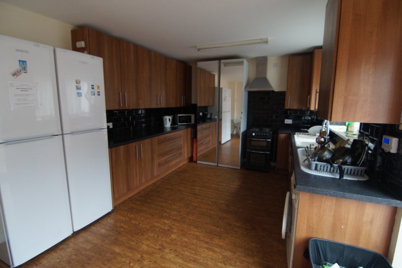 Room Cottrell Close in Liverpool