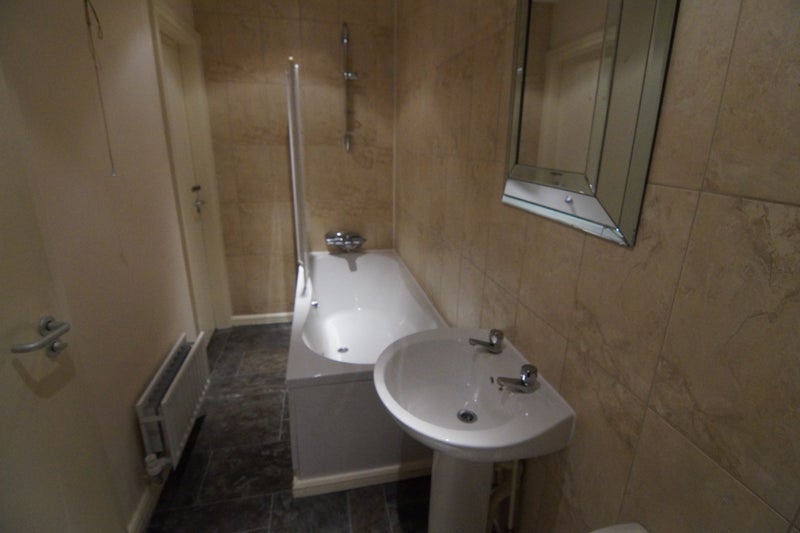 Room Cottrell Close in Liverpool