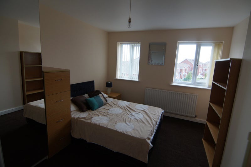 Room Cottrell Close in Liverpool
