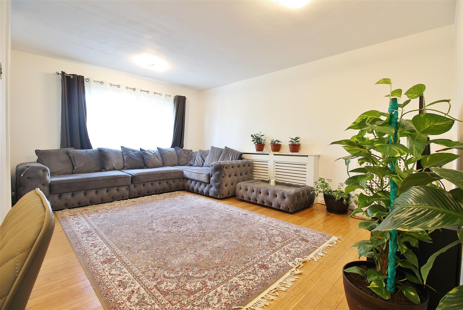 Flat Deborah Close in Greater London