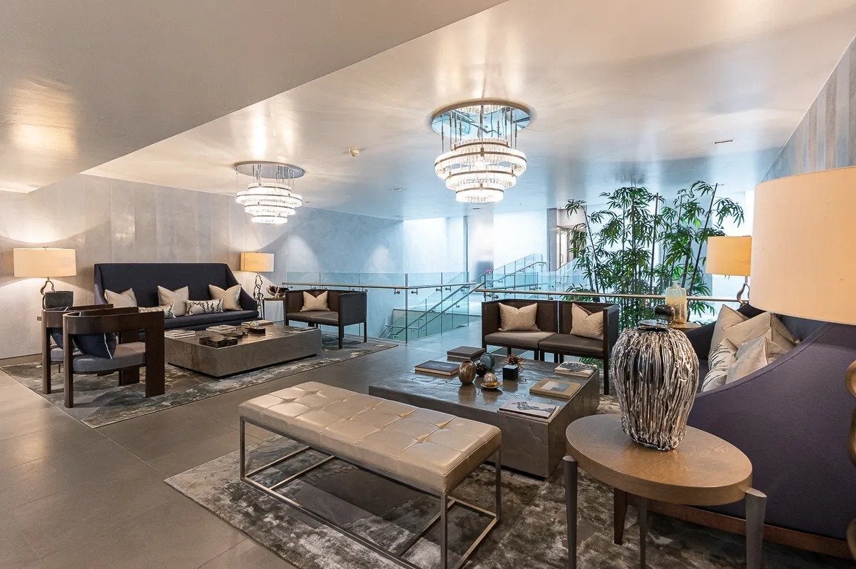 Flat Lancaster Gate in City of Westminster