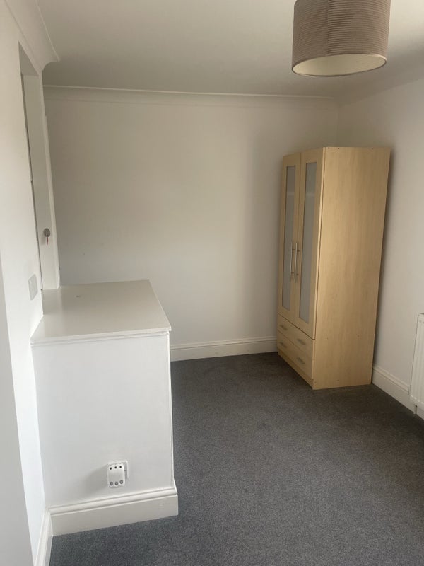 Room St Mary's Road in Braintree