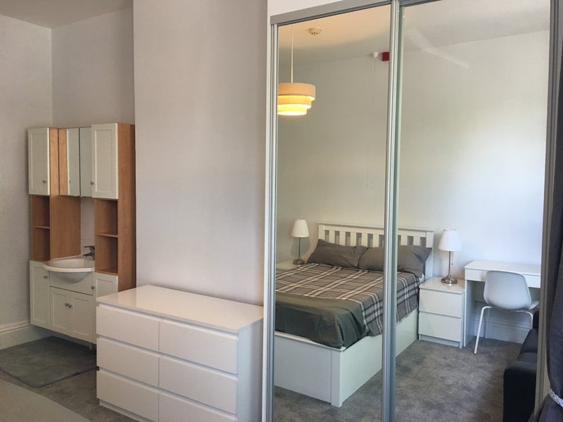 Room Clapham Terrace in Royal Leamington Spa