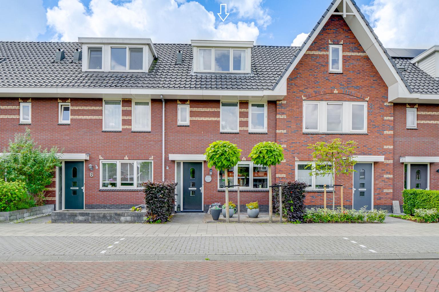 Nova Zembla 8 in Noord-Scharwoude