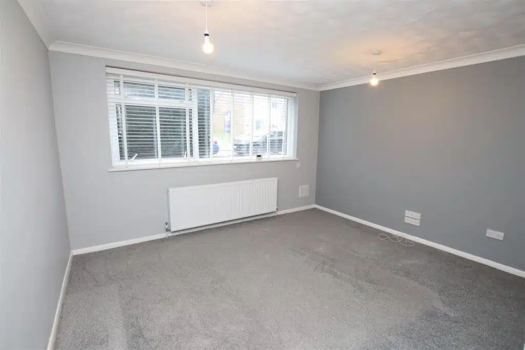 Flat Paddock Close in Sevenoaks
