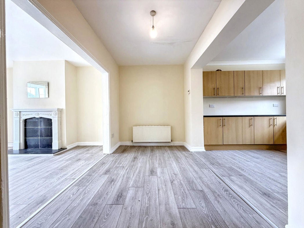Flat Seaside Lane in Easington Colliery
